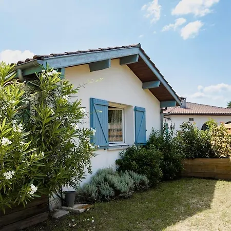 Holiday home La Maison Bleue Linxe